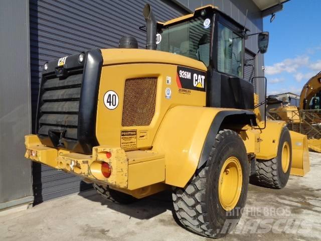 CAT 926M Naudoti ratiniai krautuvai