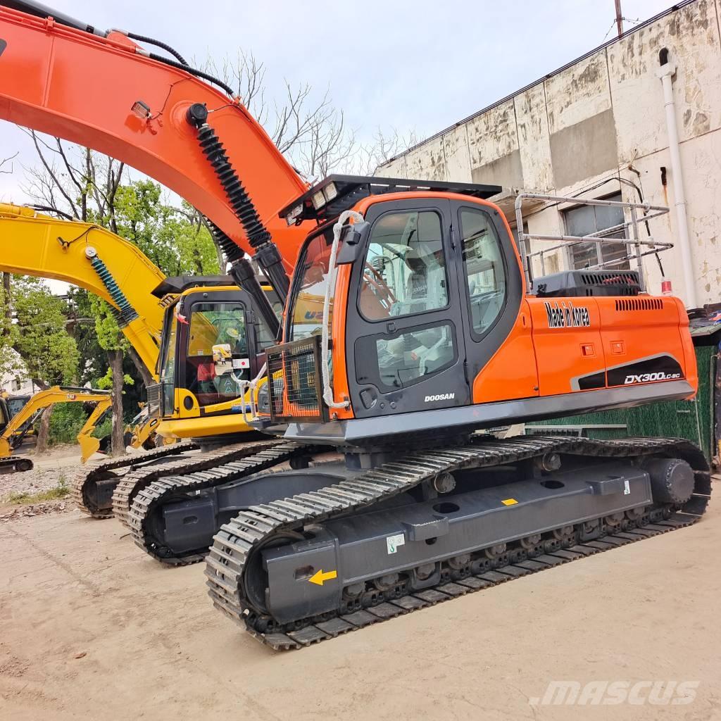 Doosan DX 300 Vikšriniai ekskavatoriai