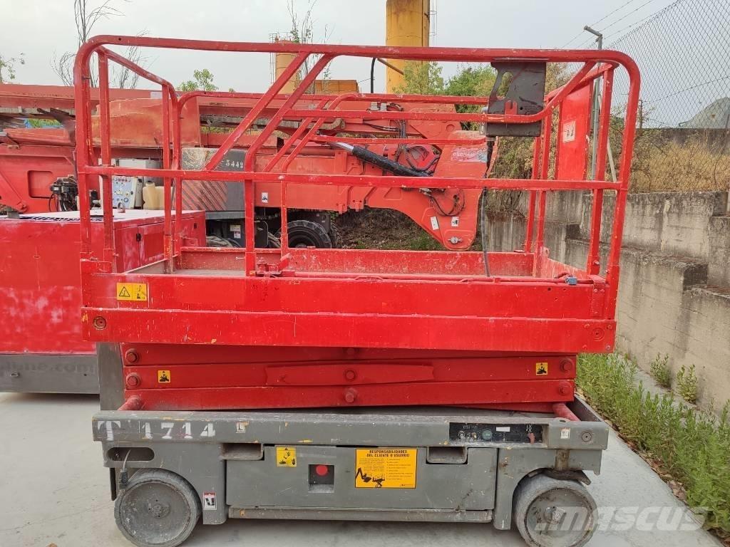 Haulotte Compact 10 Žirkliniai keltuvai