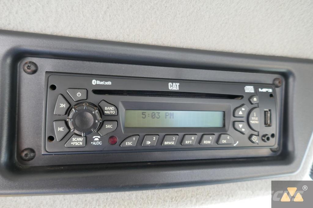 CAT 962K Naudoti ratiniai krautuvai