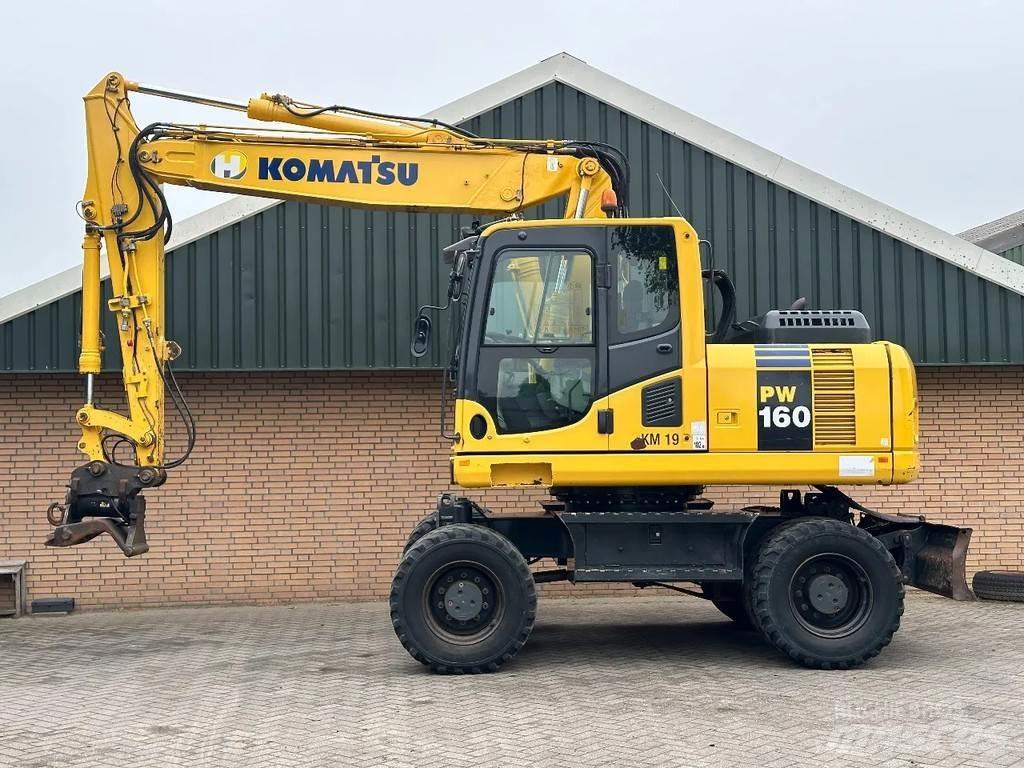 Komatsu PW160-8 Ratiniai ekskavatoriai