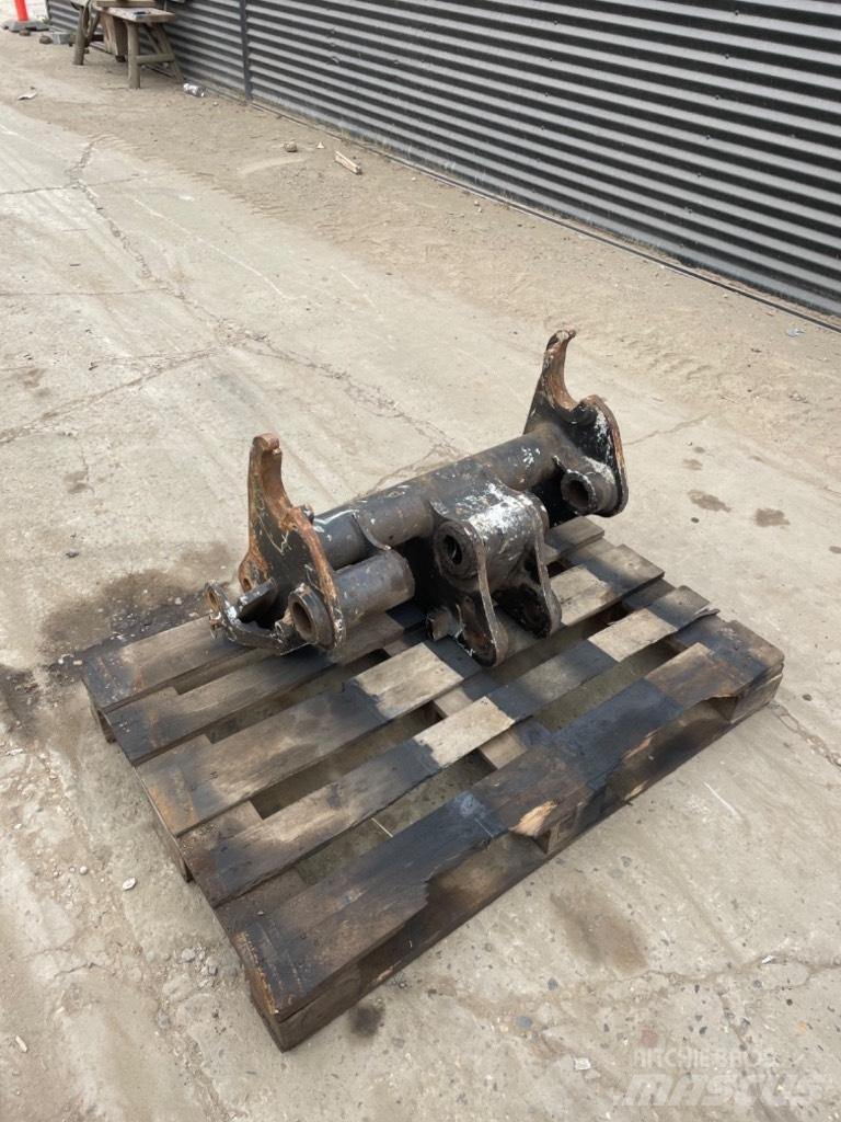 Manitou Maskinfæste Kiti naudoti statybos komponentai