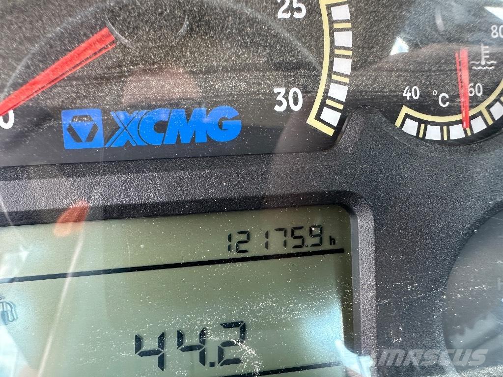 XCMG LW 700 KN Naudoti ratiniai krautuvai