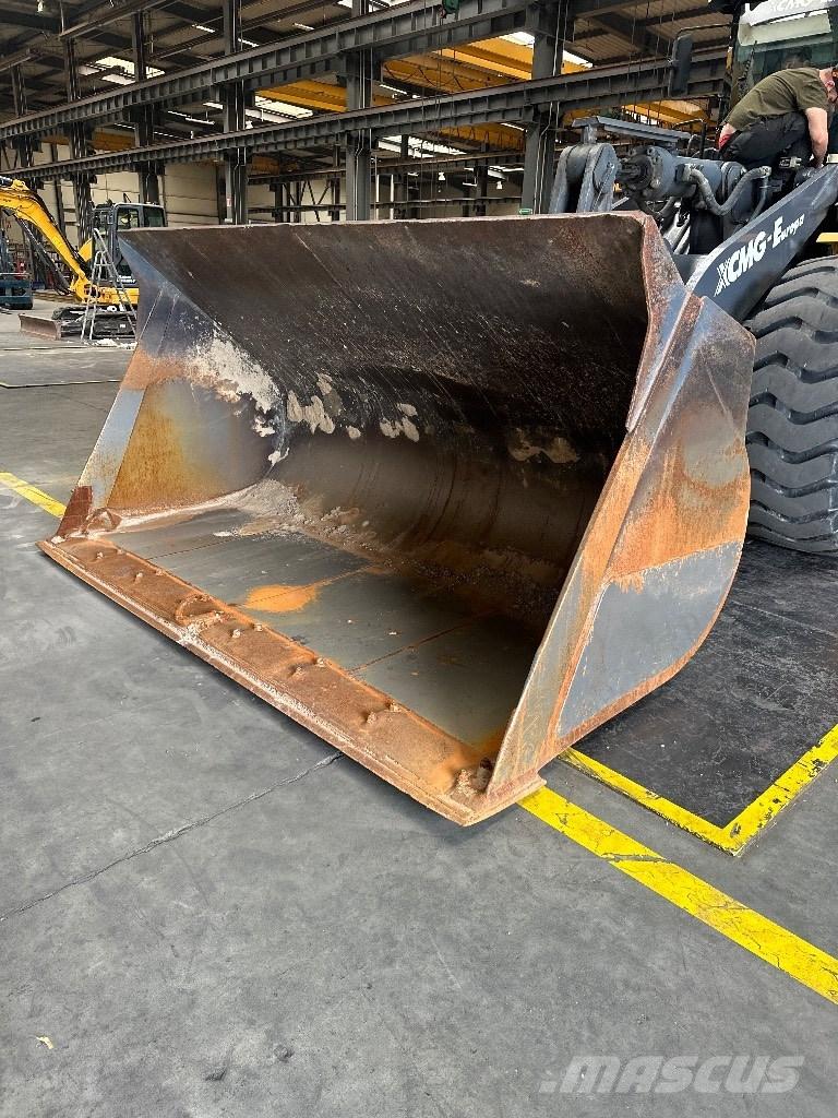 XCMG LW 700 KN Naudoti ratiniai krautuvai