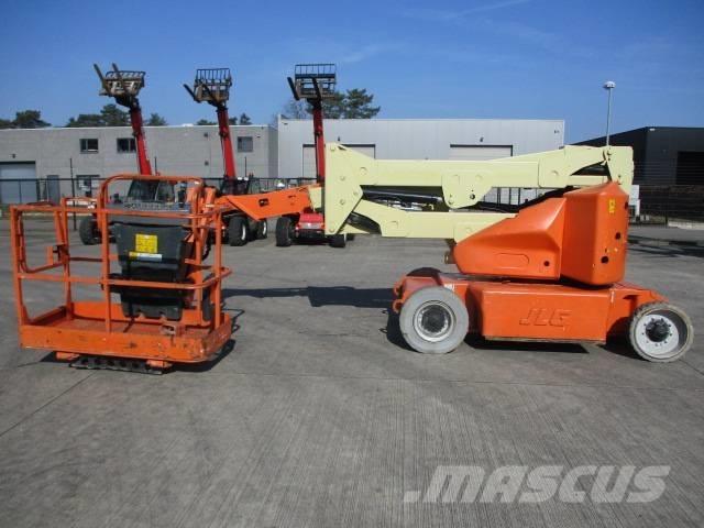 JLG E 400 AJPN (817) Alkūniniai keltuvai