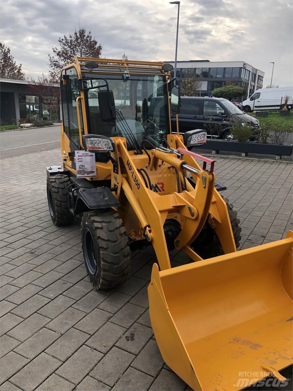  MP-l300 ( Machpro ) Naudoti ratiniai krautuvai