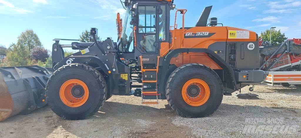 Doosan DL 320-7 Naudoti ratiniai krautuvai