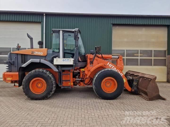 Hitachi ZW 180 Naudoti ratiniai krautuvai