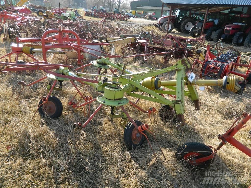 CLAAS 4 Šieno grėbliai ir vartytuvai