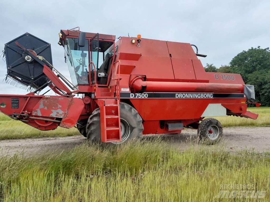 Dronningborg D7500 Derliaus nuėmimo kombainai