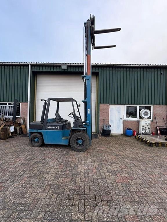 Nissan fd50 Dyzeliniai krautuvai