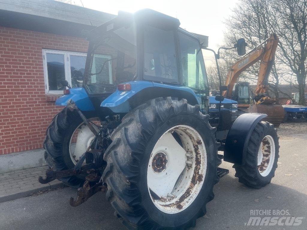 New Holland 7740 Traktoriai
