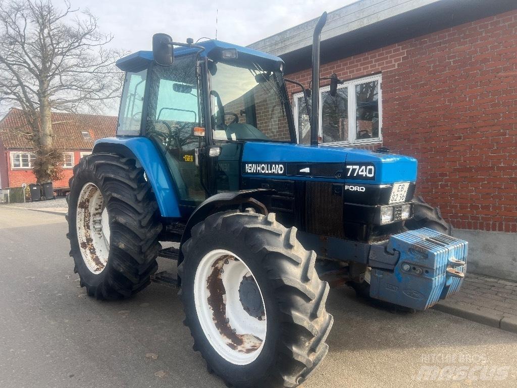 New Holland 7740 Traktoriai