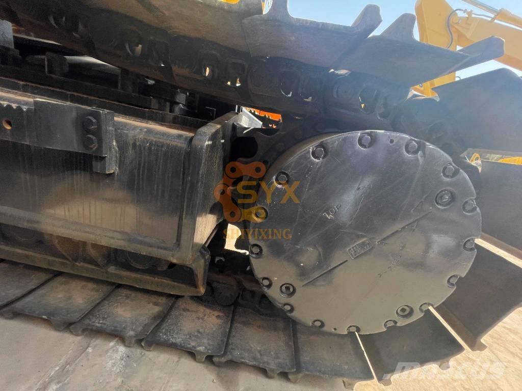 Komatsu PC 450-8 Vikšriniai ekskavatoriai