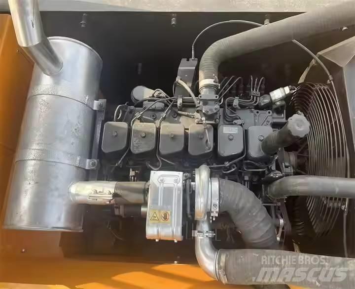 Hyundai R220-9S Vikšriniai ekskavatoriai