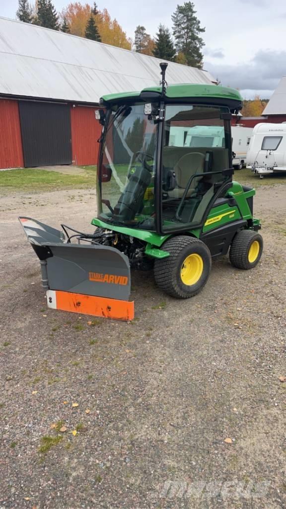 John Deere 1585 Sodo traktoriukai-vejapjovės