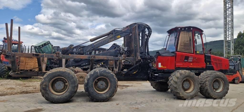 Komatsu 895 Naudoti miškovežiai (Forvarderiai)