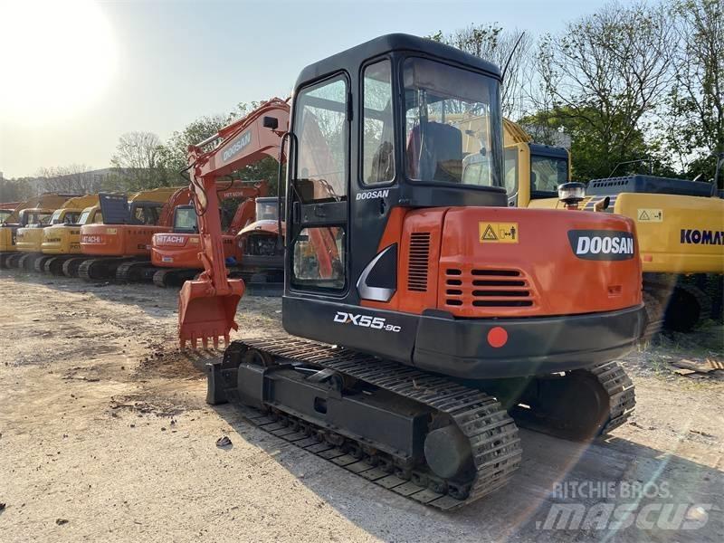 Doosan DX 55 Ratiniai ekskavatoriai