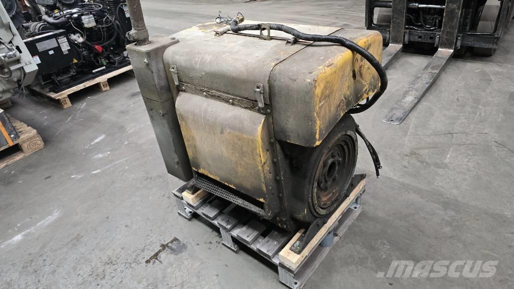 Hatz 3L40C Varikliai