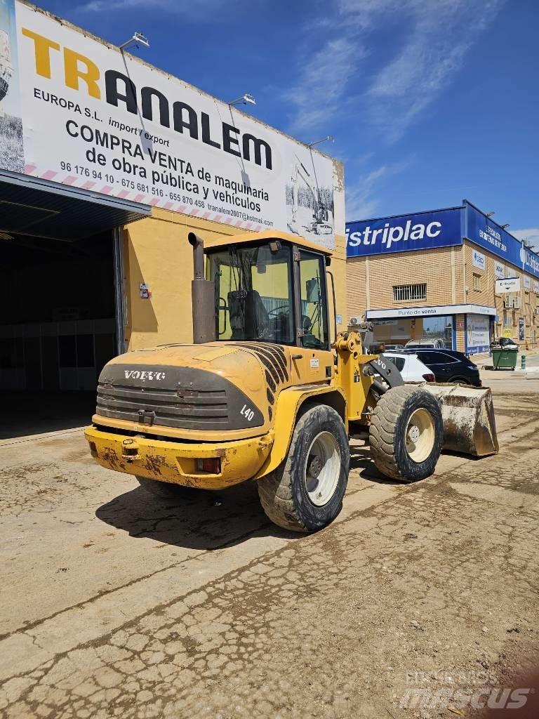 Volvo L 40 Naudoti ratiniai krautuvai