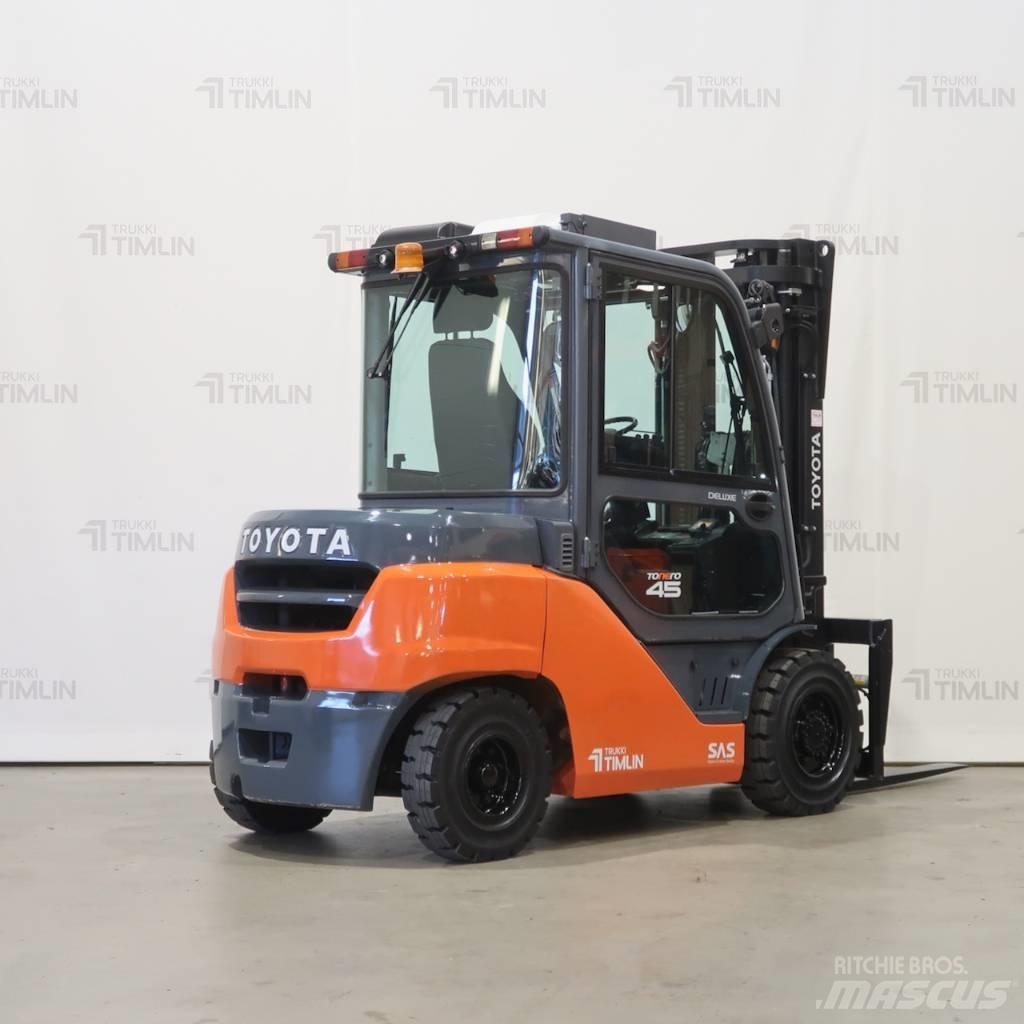 Toyota 40-8FD40N Dyzeliniai krautuvai