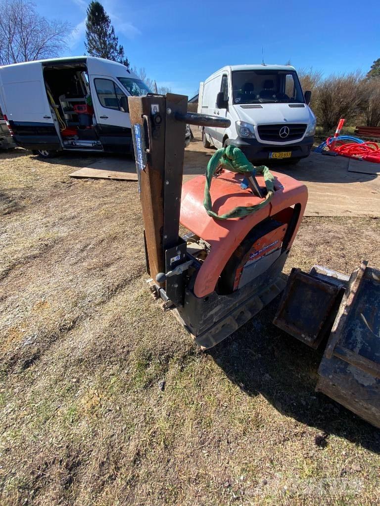 Husqvarna LG504 Vibratoriai