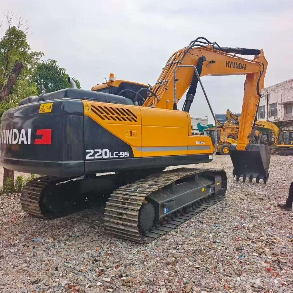 Hyundai 220 LC-9S Vikšriniai ekskavatoriai