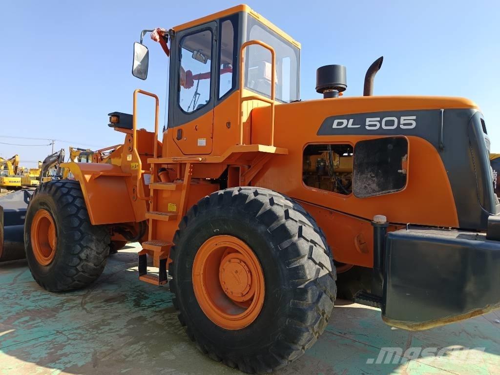 Doosan DL 505 Naudoti ratiniai krautuvai