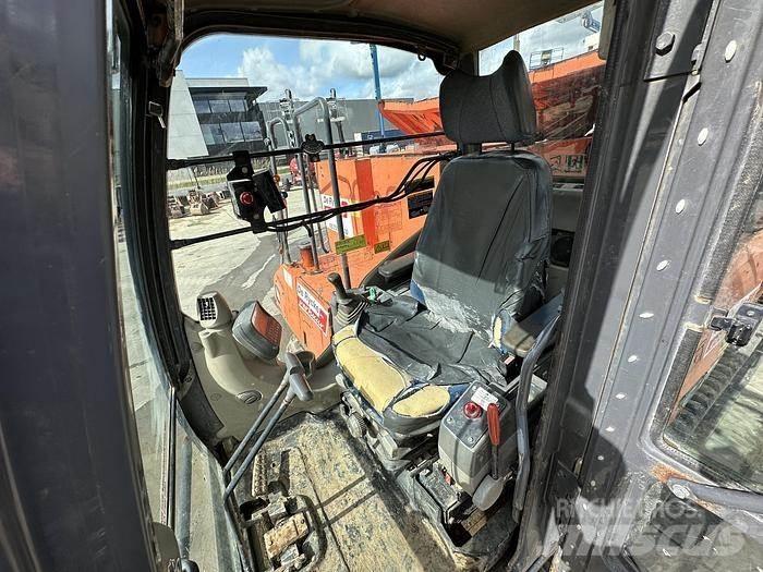 Hitachi EG70R Vikšrinė savivartė technika