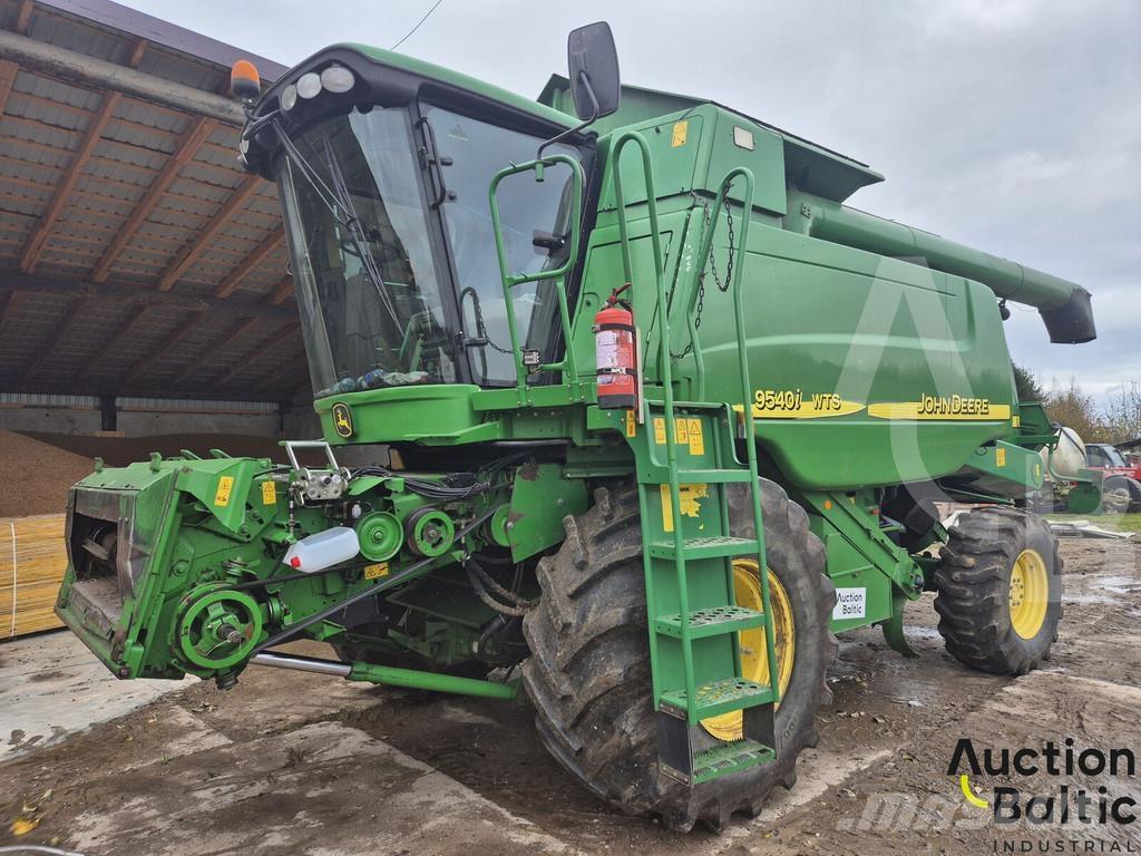 John Deere 9540 Derliaus nuėmimo kombainai