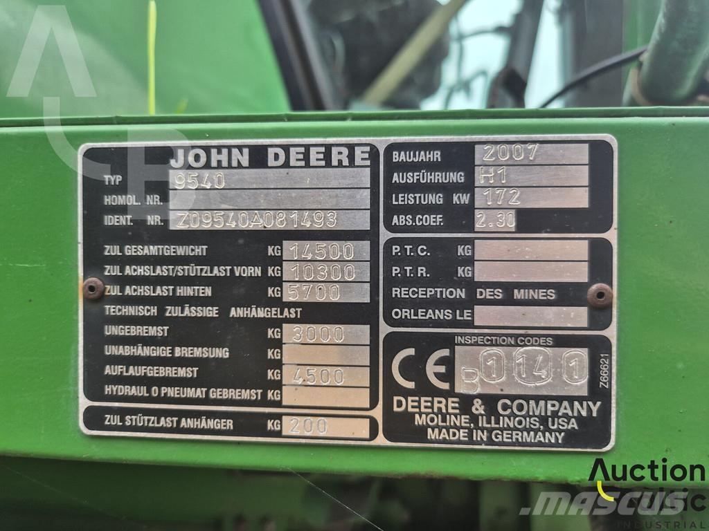John Deere 9540 Derliaus nuėmimo kombainai