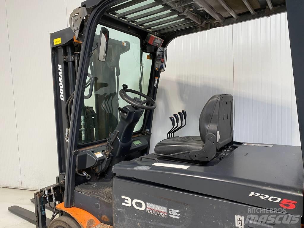 Doosan B30X-5 Elektriniai šakiniai krautuvai