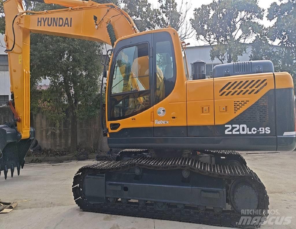 Hyundai R220LC-9S Ratiniai ekskavatoriai