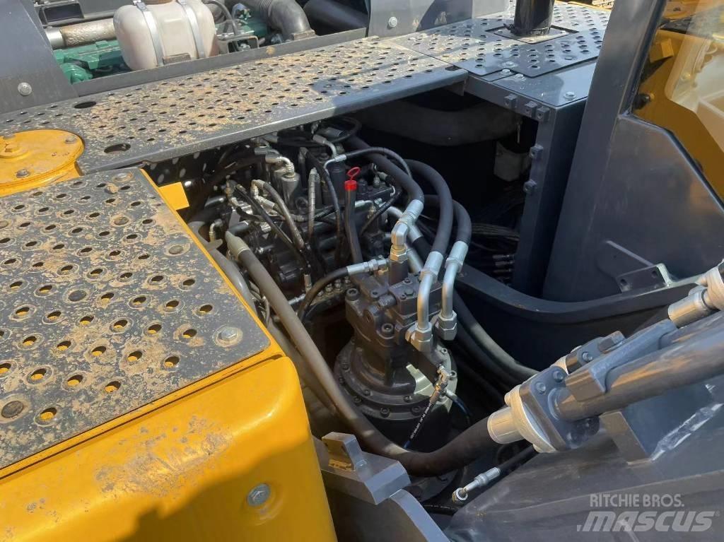 Volvo EC 220 Vikšriniai ekskavatoriai