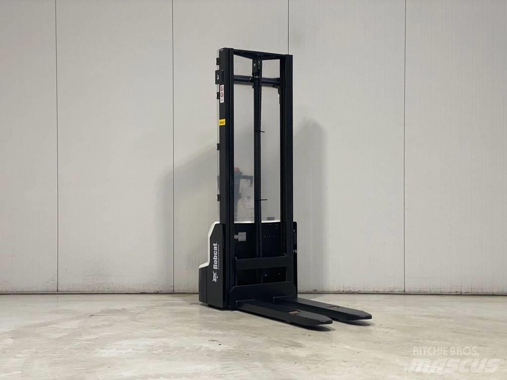 Bobcat LSM12N-7 Rankiniai vėžimėliai