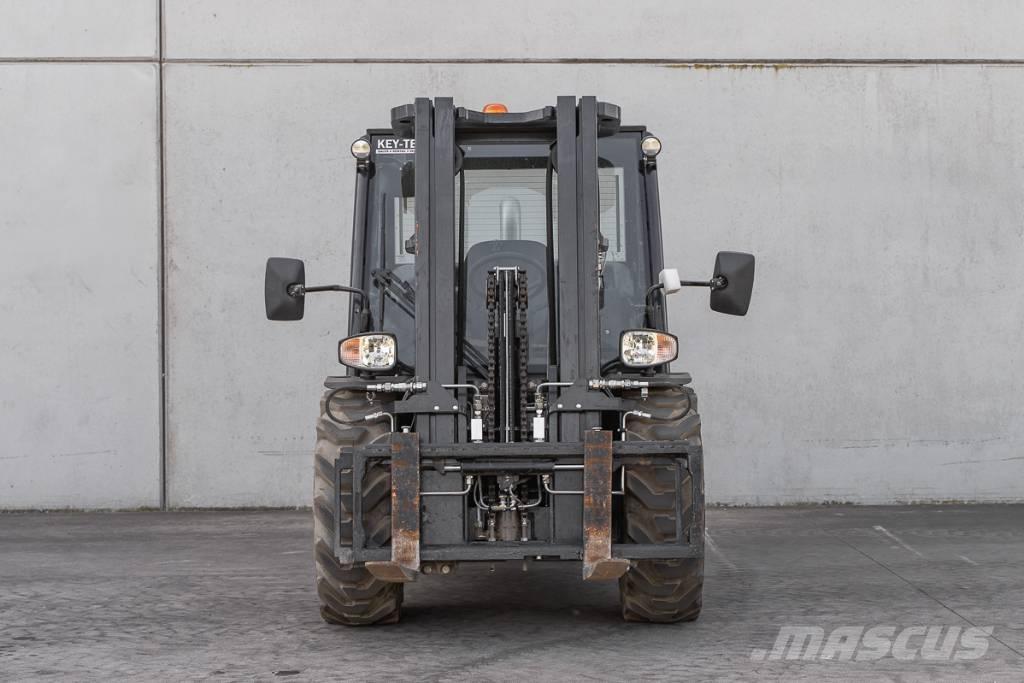 Manitou MC 25-4 Dyzeliniai krautuvai