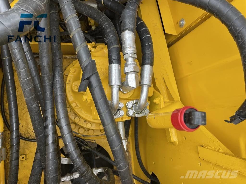 Komatsu PC210 Vikšriniai ekskavatoriai