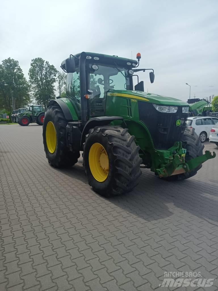 John Deere 7215 R Traktoriai