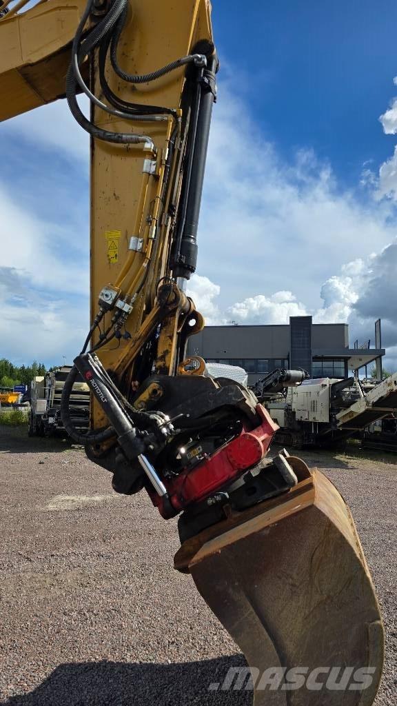 CAT 325FLCR Vikšriniai ekskavatoriai