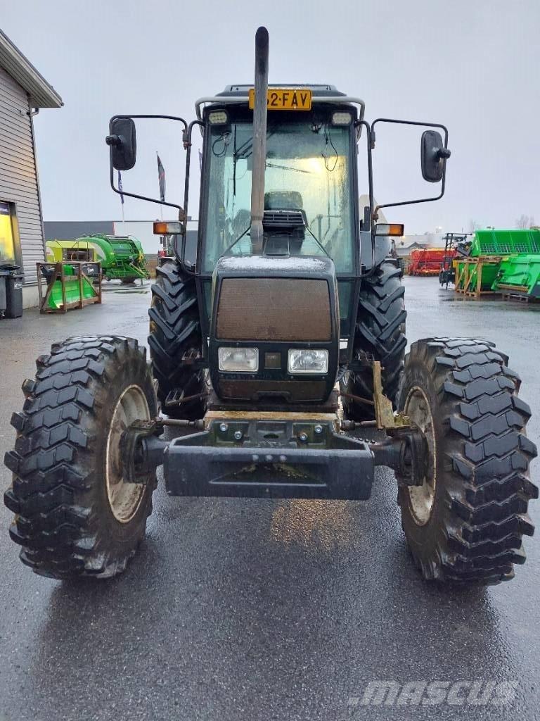 Valtra Valmet 900 Traktoriai