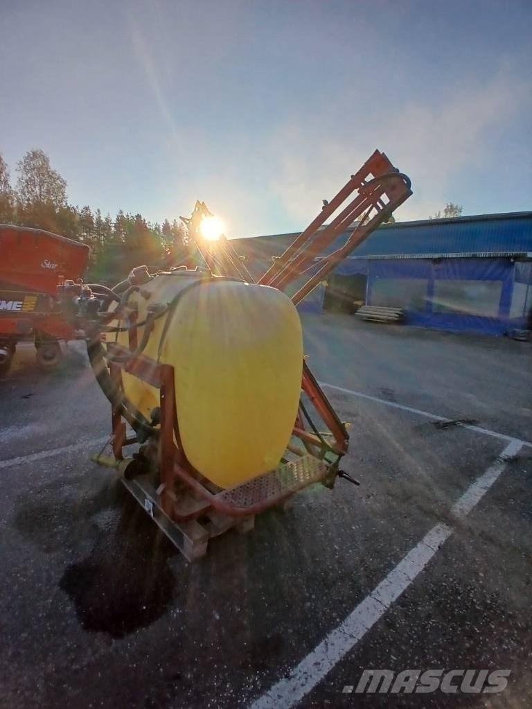 Hardi NK 850 / 12M Įmontuoti purkštuvai