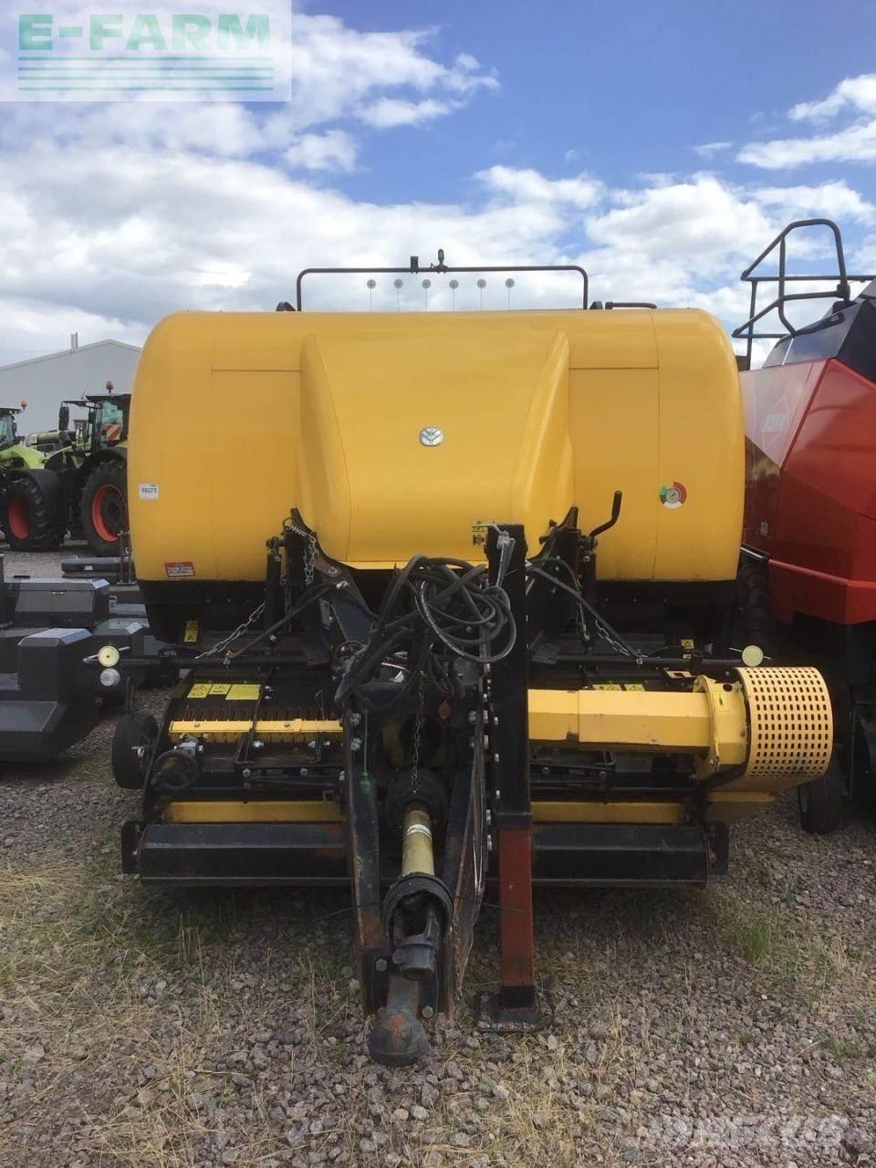 New Holland BB9080 Stačiakampių ryšulių presai