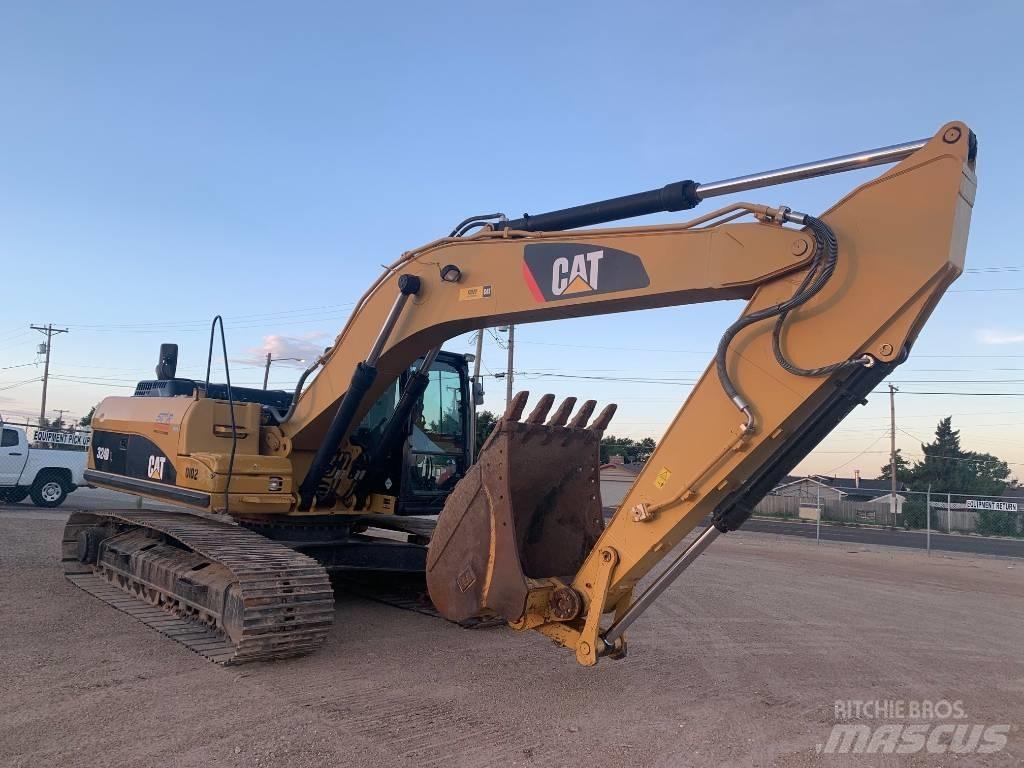 CAT 324 D L Vikšriniai ekskavatoriai