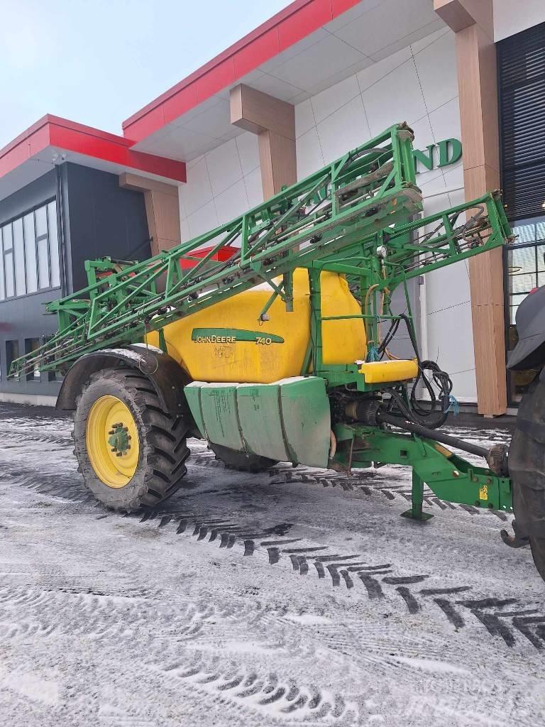John Deere 740 Prikabinami purkštuvai
