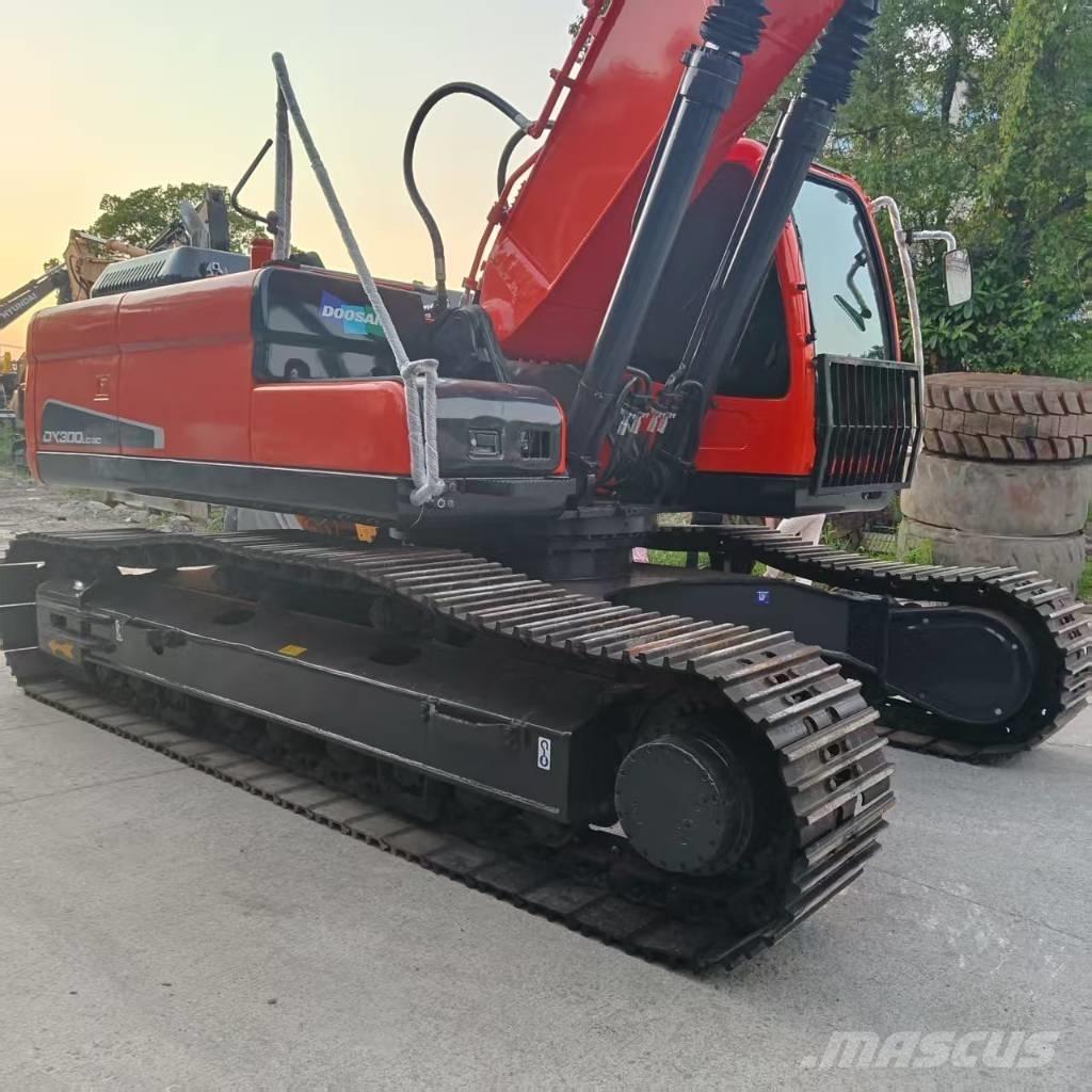 Doosan DX 300 Vikšriniai ekskavatoriai