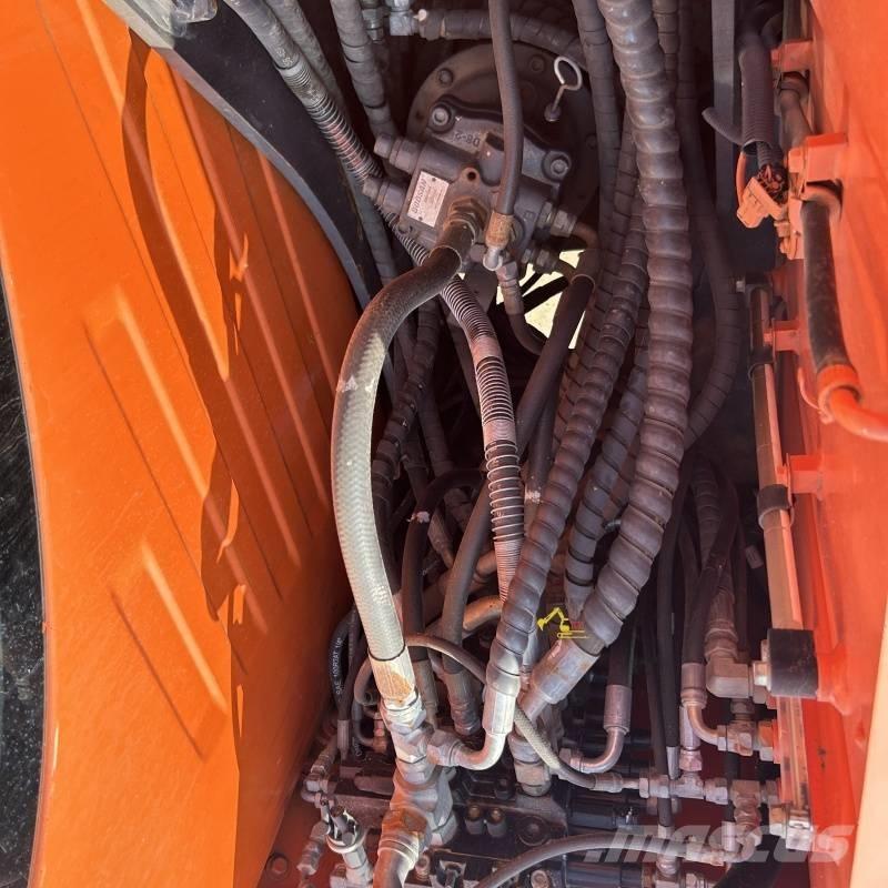 CAT 75-9c Vikšriniai ekskavatoriai