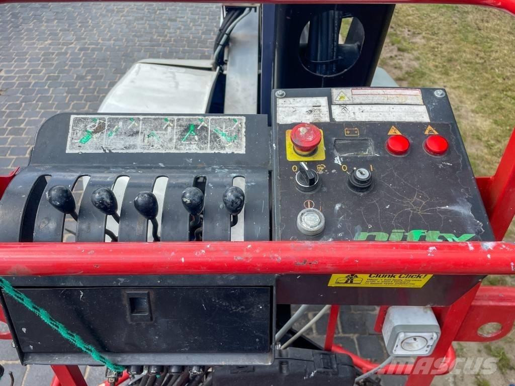 Niftylift 150 T Ant priekabų montuojamos kėlimo platformos