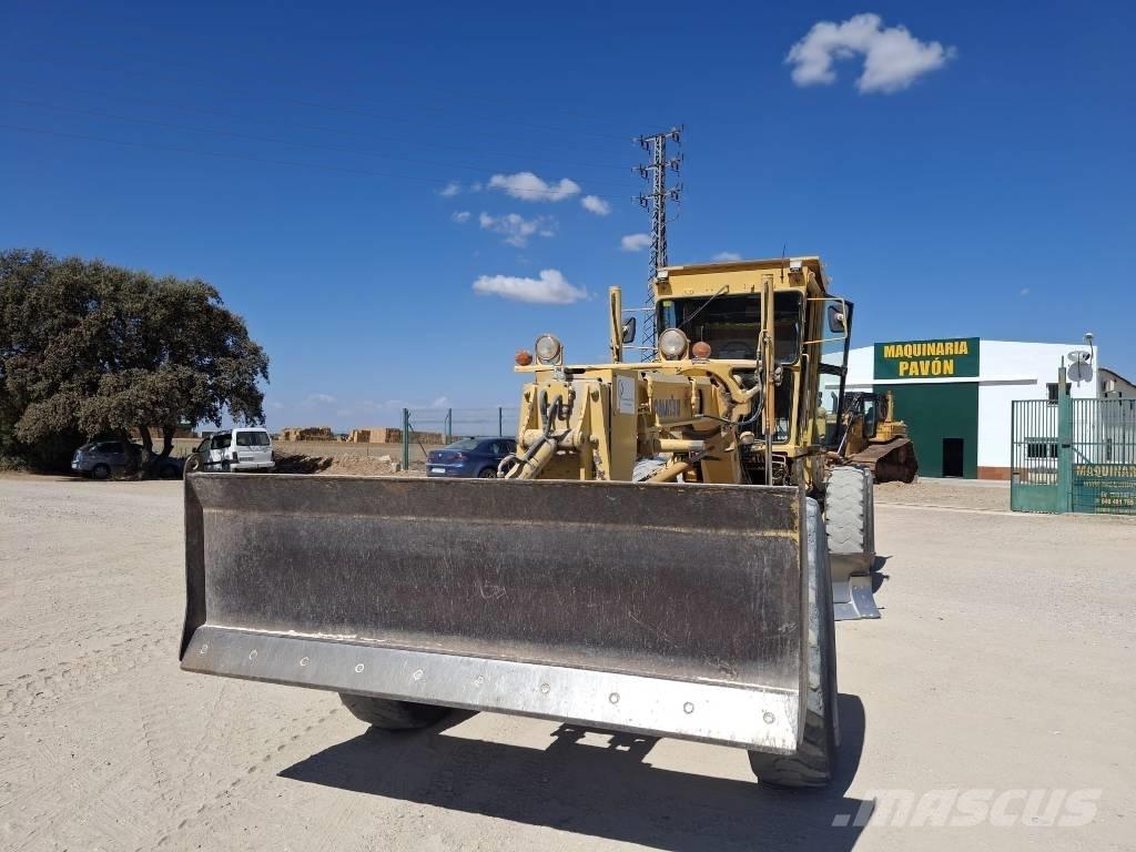 Komatsu GD 521 A-1E Statyba - Kita