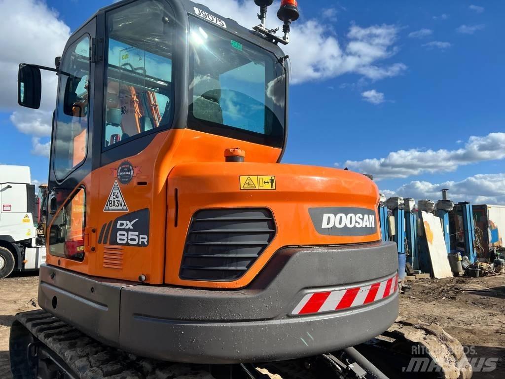 Doosan DX 85 R Vidutinės galios ekskavatoriai 7-12 t