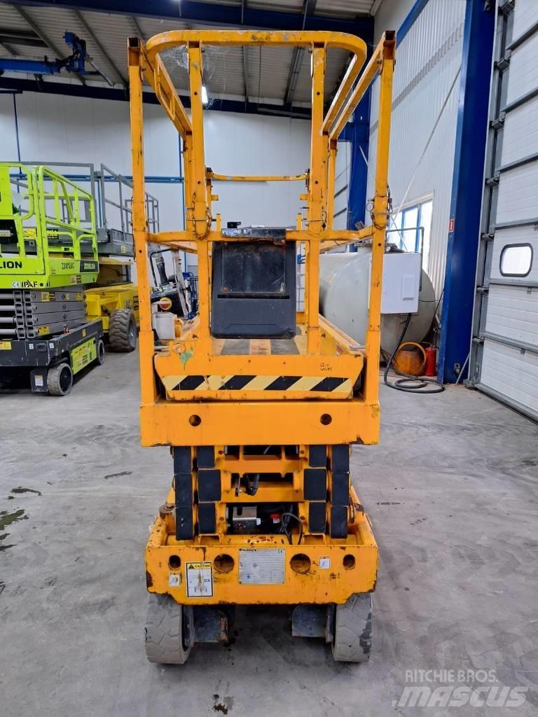 Haulotte Compact 8 Žirkliniai keltuvai